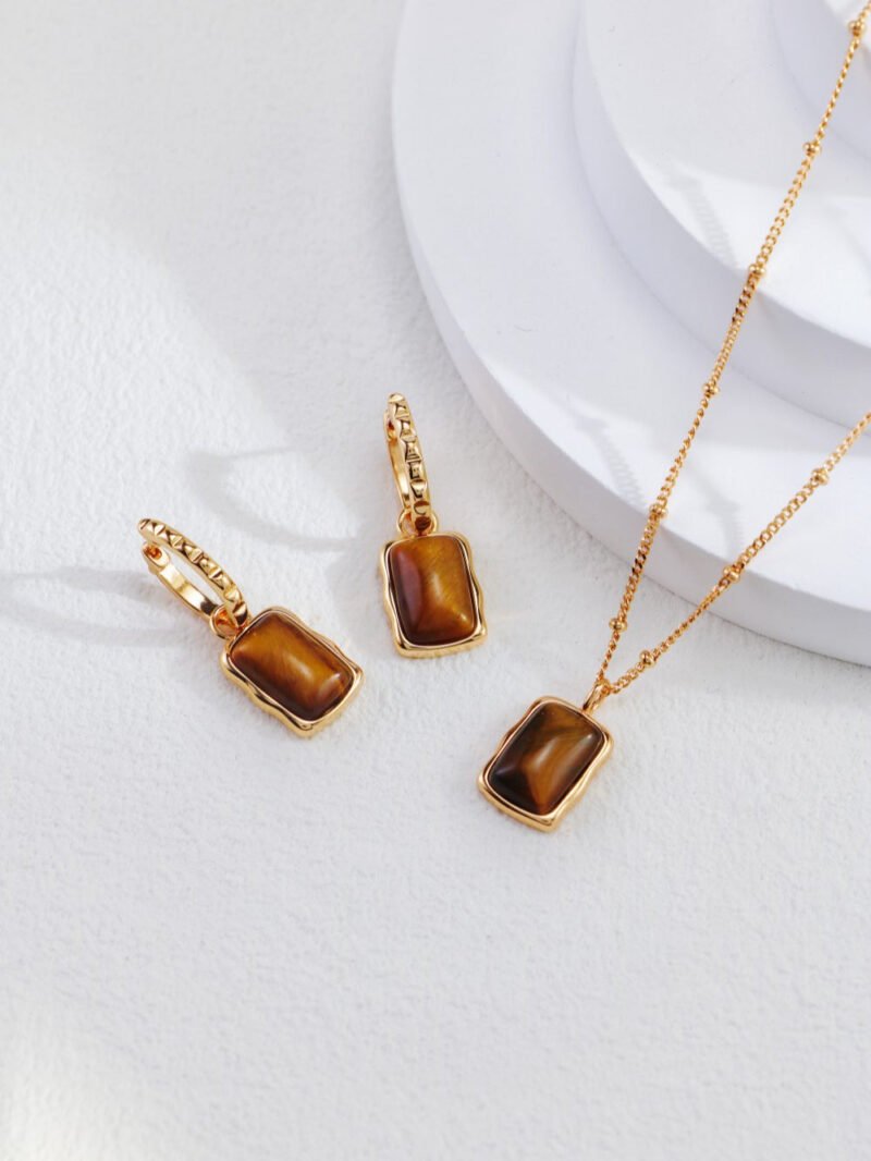 Vintage Gold Tiger's Eye Earrings